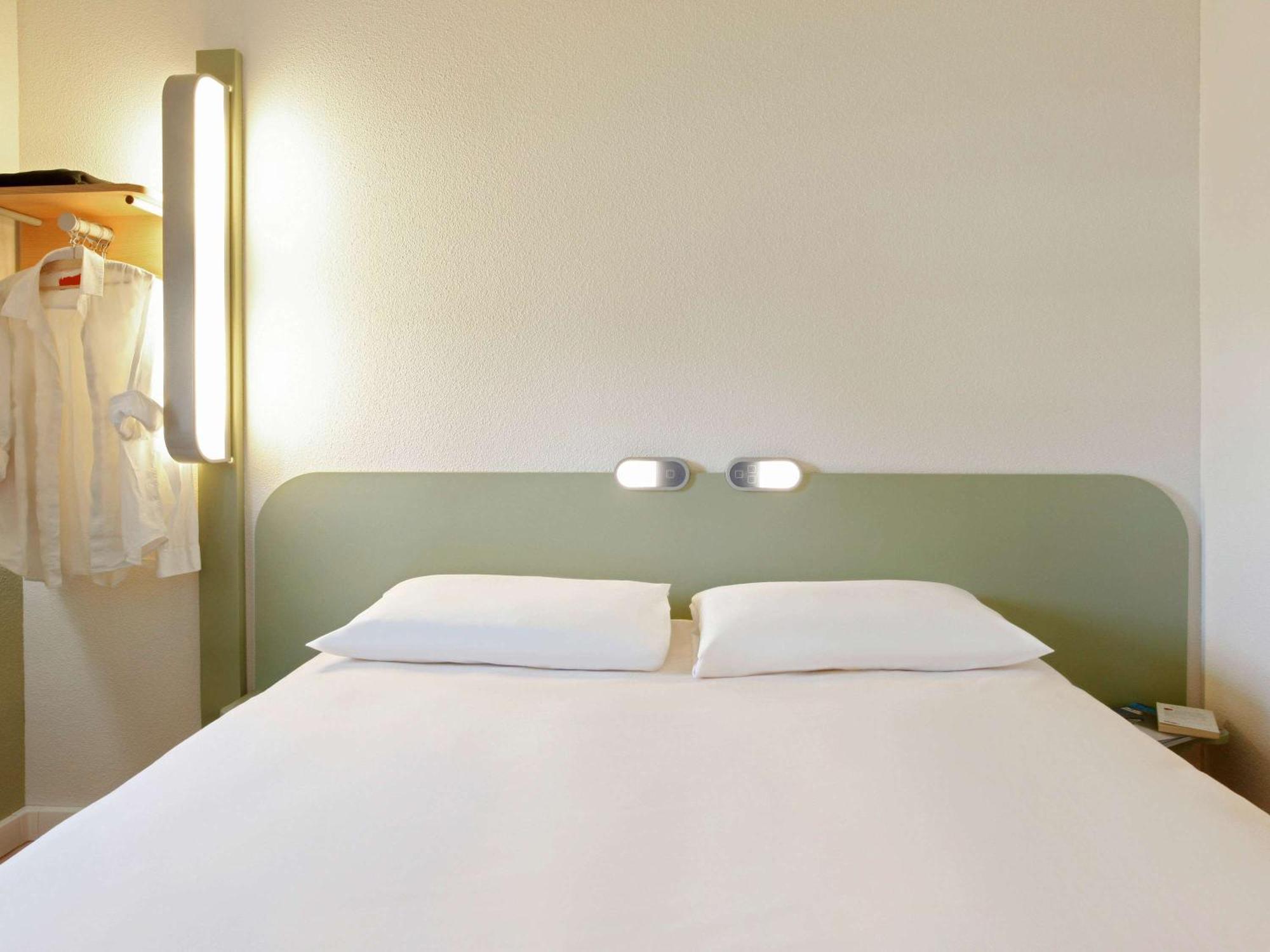 Ibis Budget Manosque Cadarache Екстериор снимка