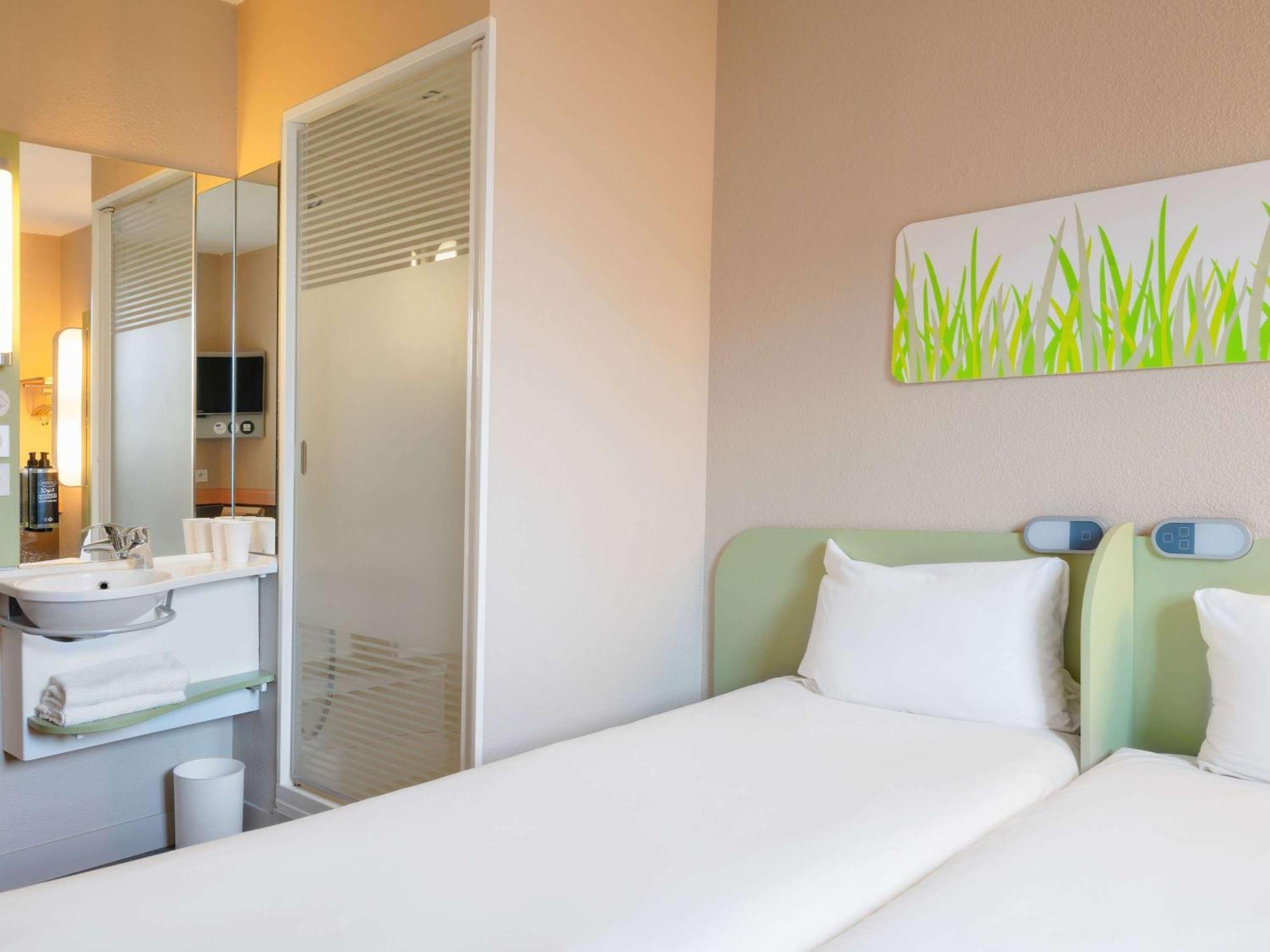 Ibis Budget Manosque Cadarache Екстериор снимка